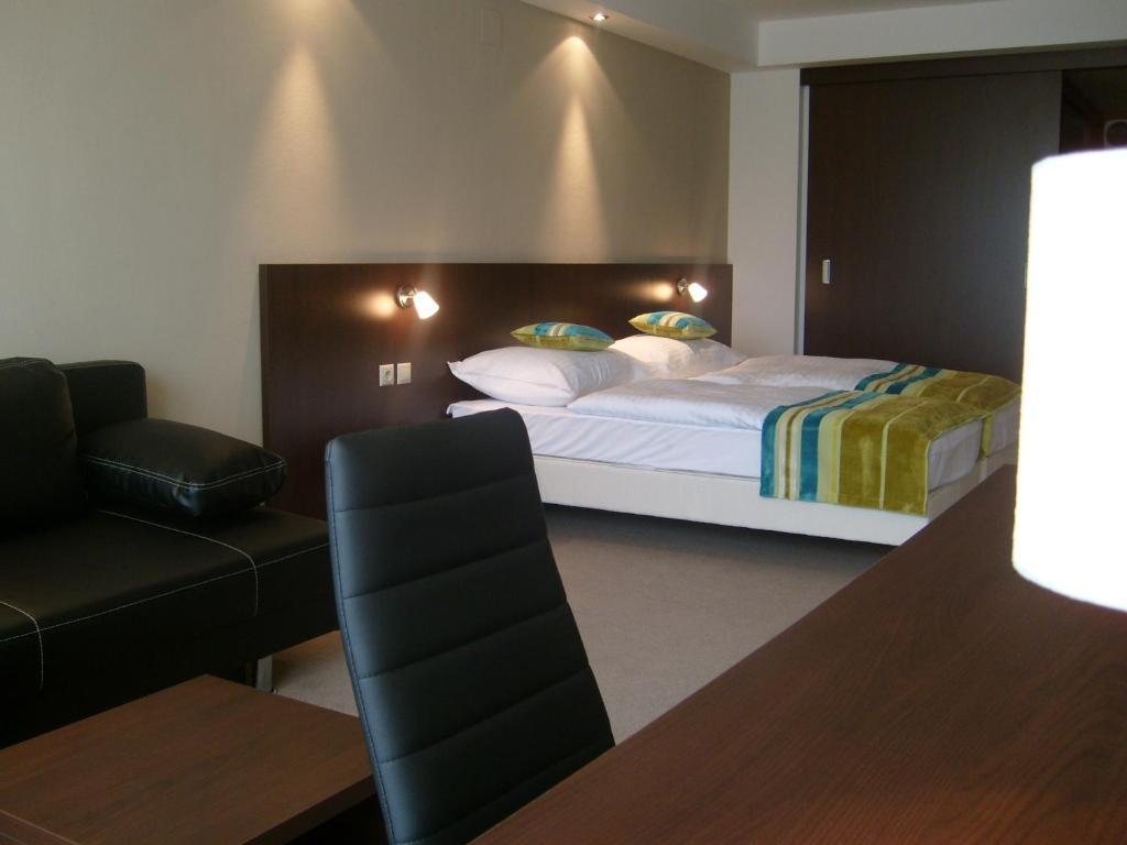 Maj Hotel Medical Wellness ピエシュチャニ 部屋 写真