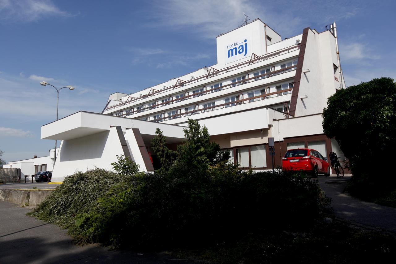 Maj Hotel Medical Wellness ピエシュチャニ エクステリア 写真